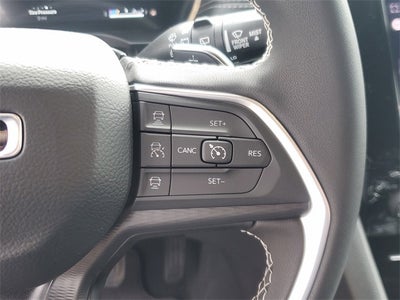 2025 Jeep Grand Cherokee GRAND CHEROKEE LAREDO 4X2