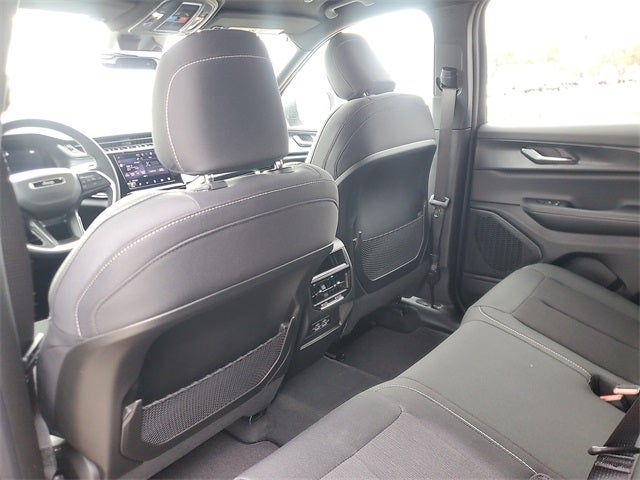 2025 Jeep Grand Cherokee GRAND CHEROKEE LAREDO 4X2