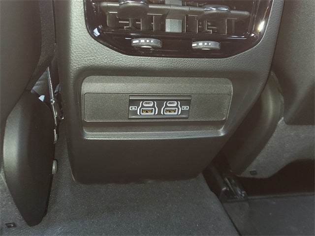 2025 Jeep Grand Cherokee GRAND CHEROKEE LAREDO 4X2