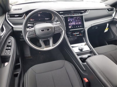 2025 Jeep Grand Cherokee GRAND CHEROKEE LAREDO 4X2