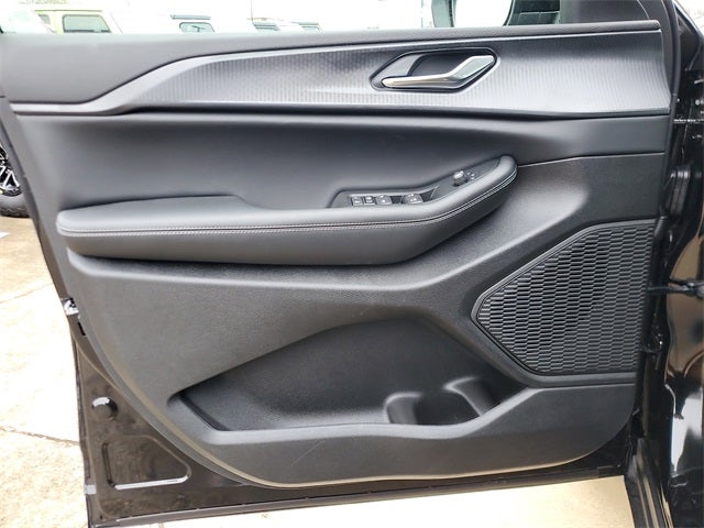 2025 Jeep Grand Cherokee GRAND CHEROKEE LAREDO 4X2