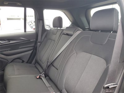 2025 Jeep Grand Cherokee GRAND CHEROKEE LAREDO 4X2