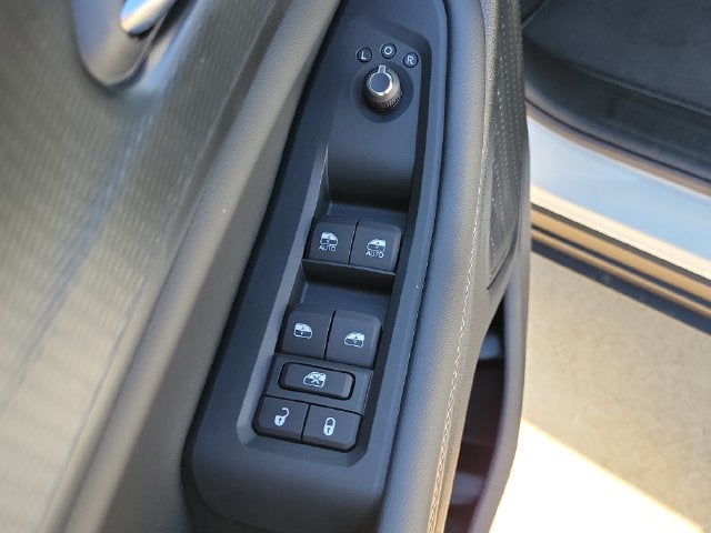 2027 Jeep Grand Cherokee GRAND CHEROKEE LAREDO 4X2
