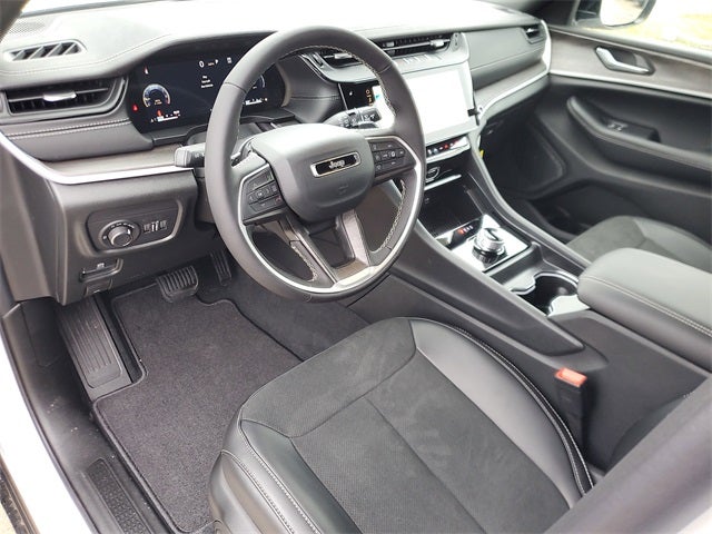 2026 Jeep Grand Cherokee GRAND CHEROKEE ALTITUDE 4X2