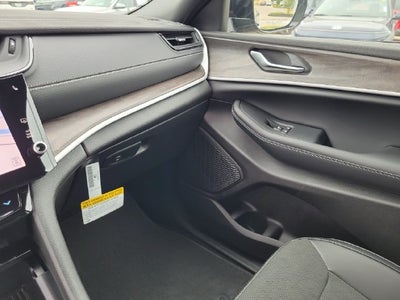 2027 Jeep Grand Cherokee Altitude