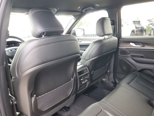 2026 Jeep Grand Cherokee GRAND CHEROKEE LIMITED 4X2