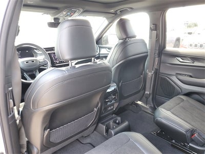 2025 Jeep Grand Cherokee GRAND CHEROKEE L ALTITUDE X 4X2