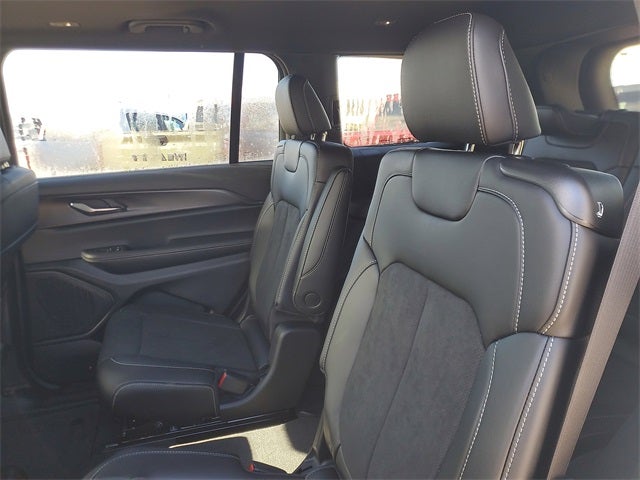 2025 Jeep Grand Cherokee GRAND CHEROKEE L ALTITUDE X 4X2