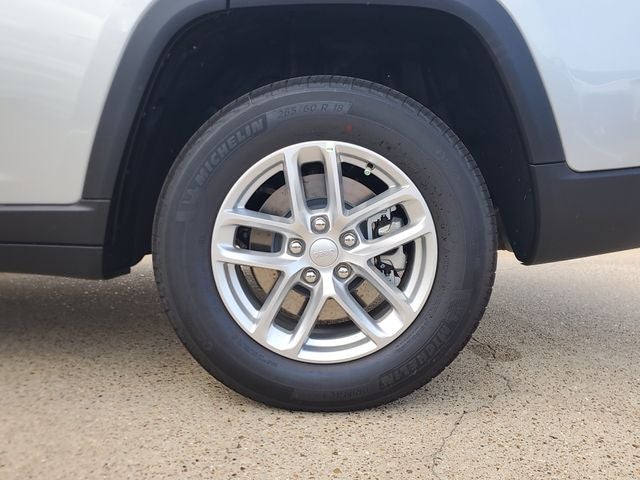 2026 Jeep Grand Cherokee GRAND CHEROKEE L LAREDO 4X2