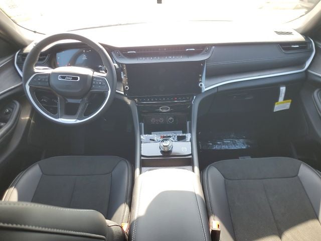 2026 Jeep Grand Cherokee GRAND CHEROKEE L LAREDO ALTITUDE 4X2
