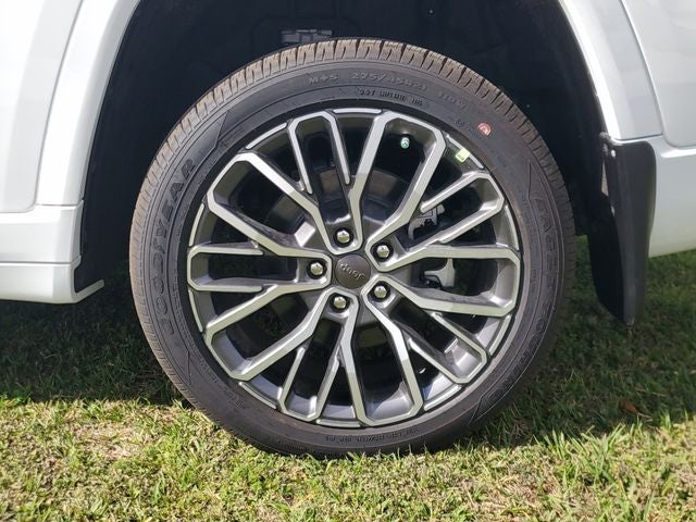 2026 Jeep Grand Cherokee L Summit