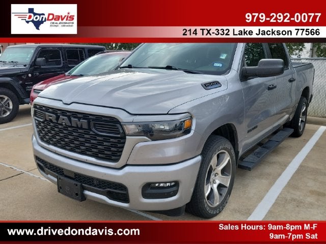 2025 RAM 1500 Tradesman Crew Cab 4x2 5'7' Box