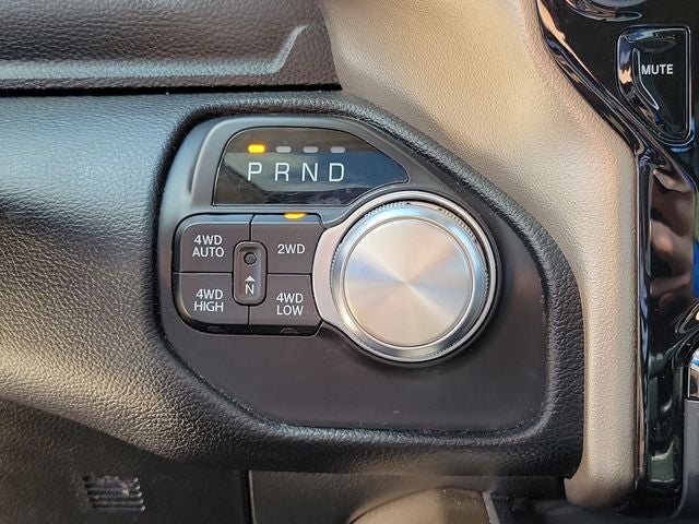 2021 RAM 1500 Laramie Crew Cab 4x4 5'7' Box