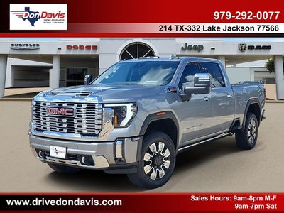 2024 GMC Sierra 2500HD 4WD Crew Cab Standard Bed Denali