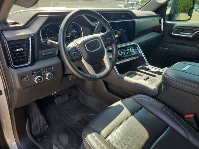 2024 GMC Sierra 2500HD 4WD Crew Cab Standard Bed Denali