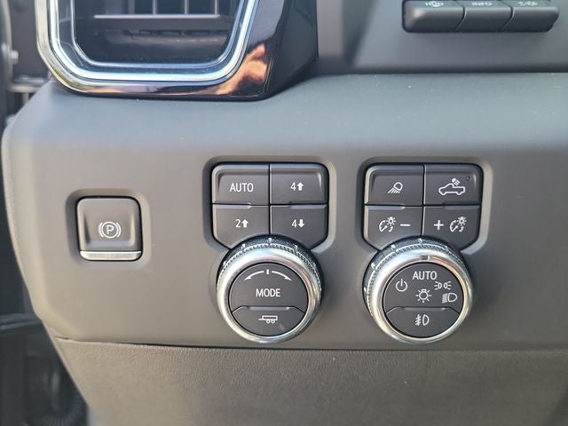 2024 GMC Sierra 2500HD 4WD Crew Cab Standard Bed Denali