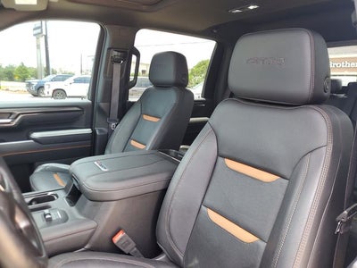 2025 GMC Sierra 2500HD 4WD Crew Cab Standard Bed AT4