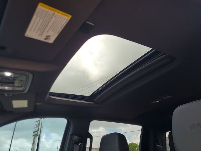2025 GMC Sierra 2500HD 4WD Crew Cab Standard Bed AT4