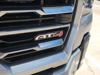 2025 GMC Sierra 2500HD 4WD Crew Cab Standard Bed AT4