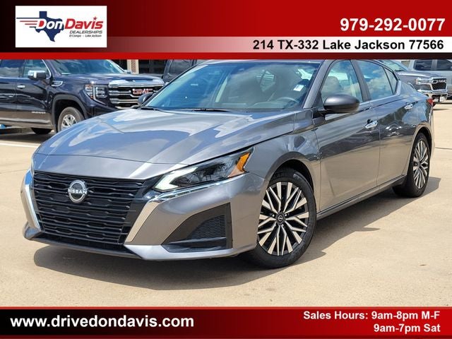 2025 Nissan Altima SV FWD