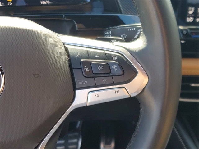 2024 Volkswagen Atlas Cross Sport 2.0T SEL R-Line