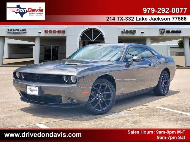 2020 Dodge Challenger SXT Auto's photo