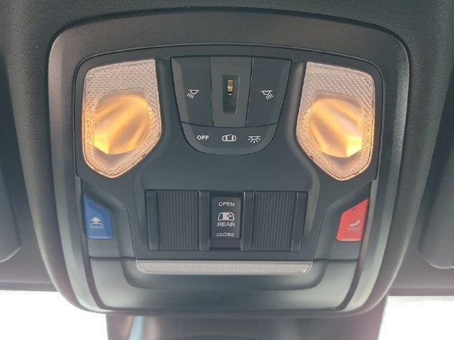 2027 RAM Ram 3500 RAM 3500 TRADESMAN CREW CAB 4X4 8' BOX