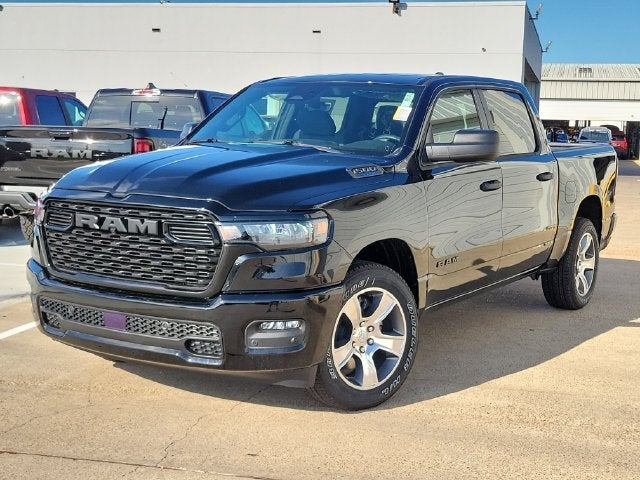 2027 RAM Ram 1500 RAM 1500 EXPRESS CREW CAB 4X2 5'7' BOX
