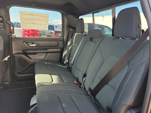2027 RAM Ram 1500 RAM 1500 EXPRESS CREW CAB 4X2 5'7' BOX