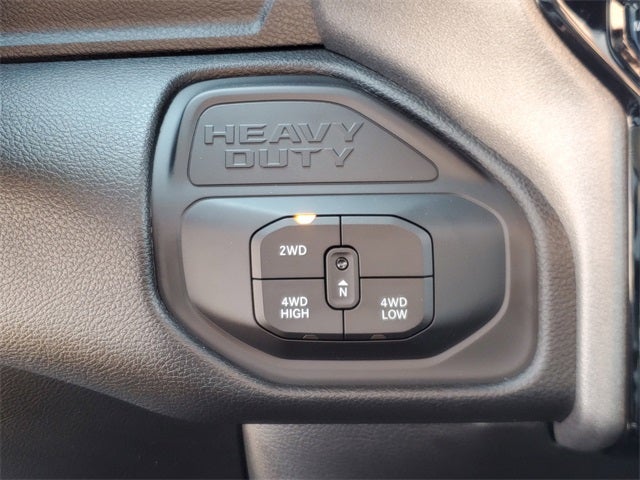 2026 RAM Ram 2500 RAM 2500 BLACK EXPRESS CREW CAB 4X4 6'4' BOX