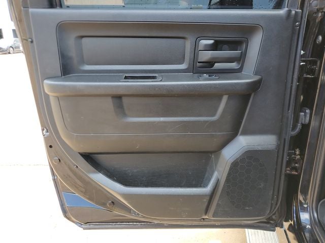 2022 RAM 2500 Tradesman Crew Cab 4x4 6'4' Box