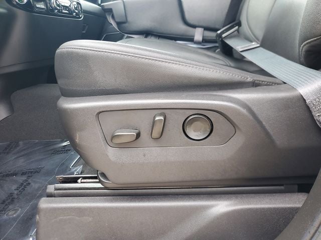 2025 GMC Sierra 1500 4WD Crew Cab Short Box SLT