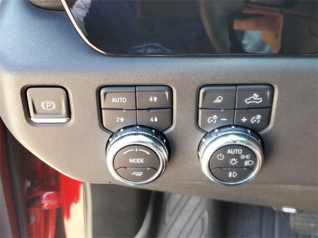 2024 GMC Sierra 1500 4WD Crew Cab Short Box SLT