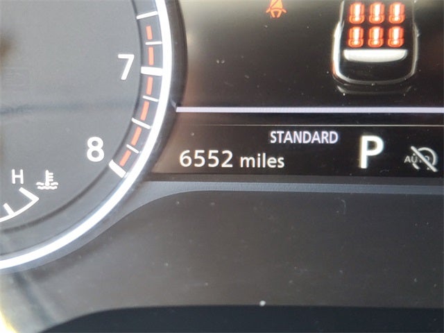 2025 Nissan Pathfinder SL FWD