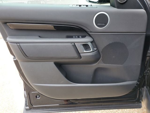 2024 Land Rover Discovery P300 S