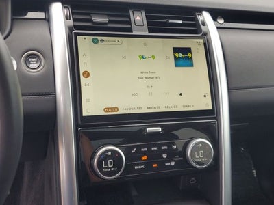2024 Land Rover Discovery P300 S