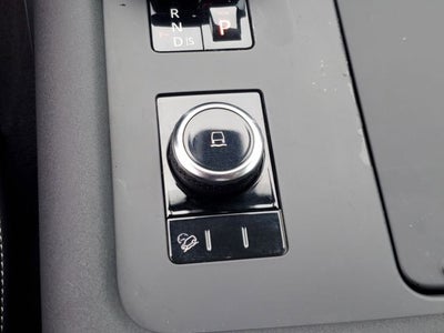 2024 Land Rover Discovery P300 S