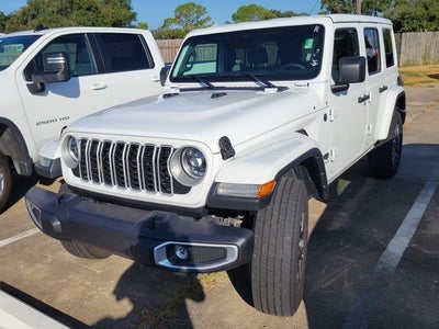 2025 Jeep Wrangler 4-Door Sahara 4x4