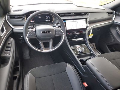 2026 Jeep Grand Cherokee GRAND CHEROKEE LAREDO ALTITUDE 4X2
