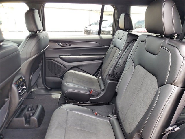 2025 Jeep Grand Cherokee GRAND CHEROKEE L ALTITUDE X 4X2