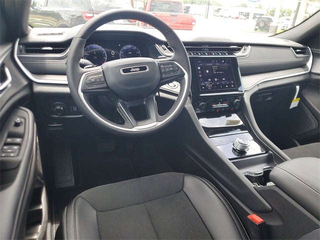 2025 Jeep Grand Cherokee GRAND CHEROKEE L ALTITUDE X 4X2