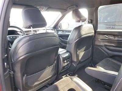 2023 Jeep Grand Cherokee L Altitude 4x2