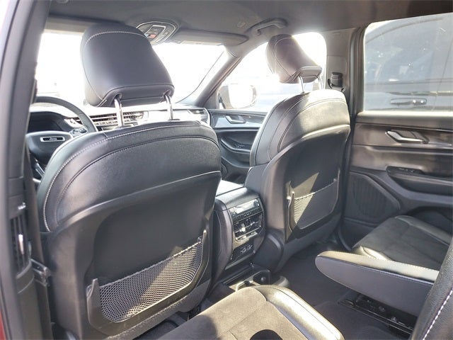 2023 Jeep Grand Cherokee L Altitude 4x2