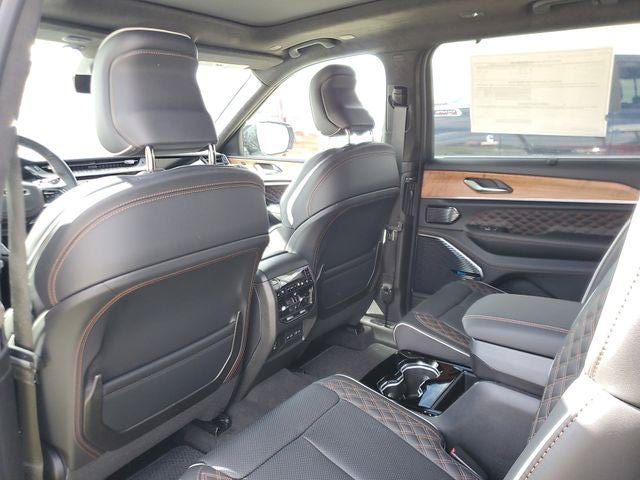 2026 Jeep Grand Cherokee GRAND CHEROKEE L SUMMIT 4X4