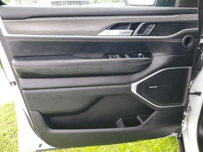 2023 Jeep Wagoneer L Series III 4x4