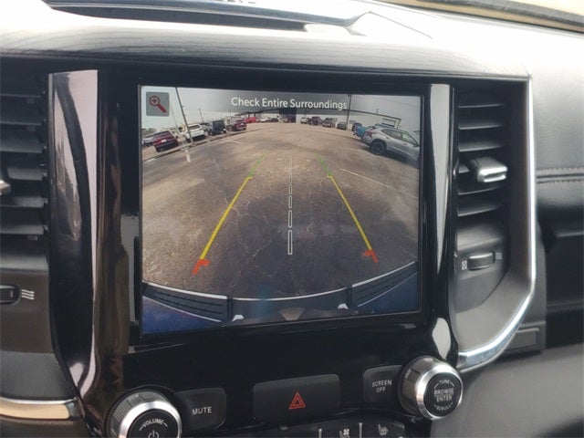 2024 RAM 1500 Laramie Crew Cab 4x2 5'7' Box