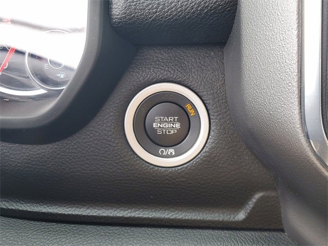 2024 RAM 1500 Laramie Crew Cab 4x2 5'7' Box