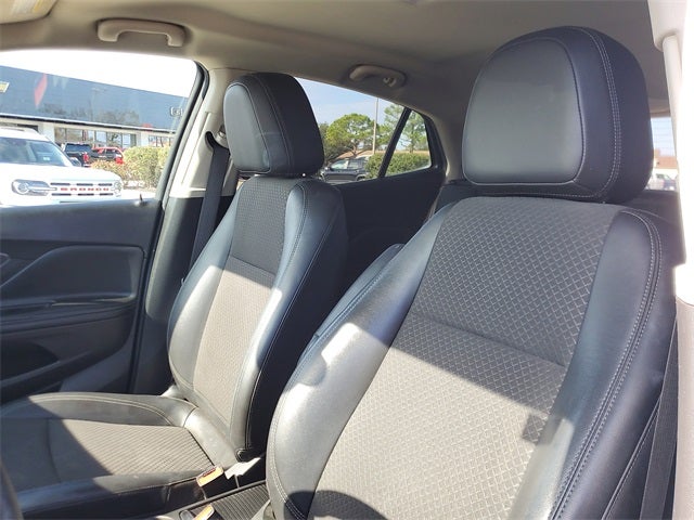 2022 Buick Encore FWD Preferred