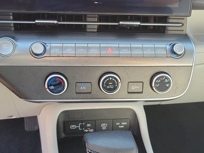 2025 Hyundai Kona SE